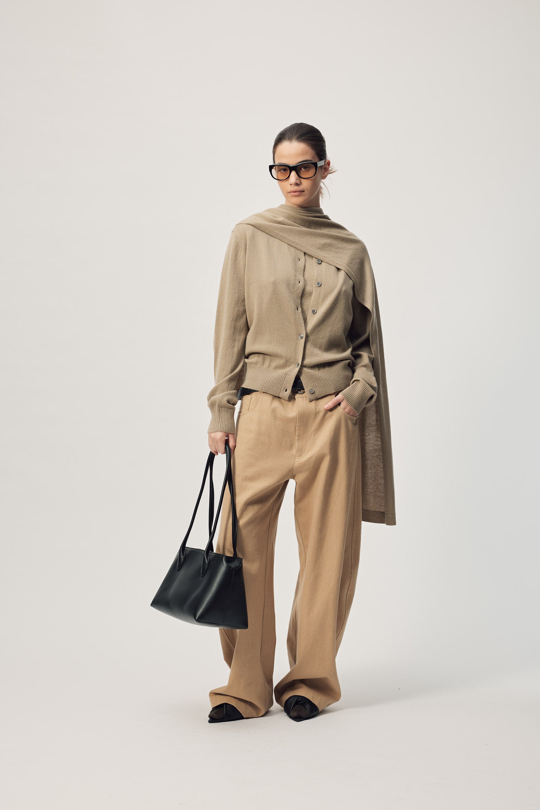 Farrah Scarf AW26 Smokey Taupe