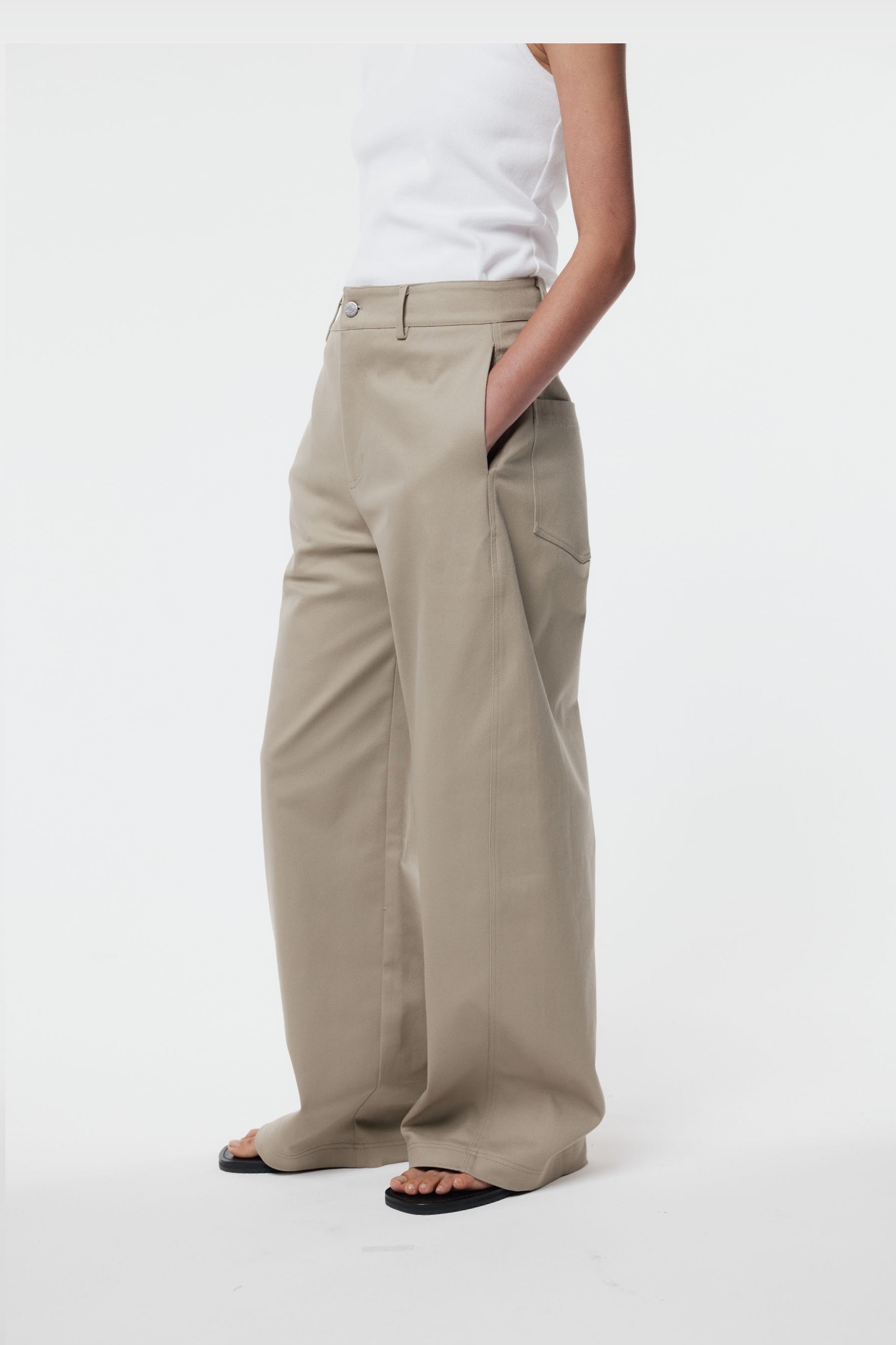 Leal Jean SS26