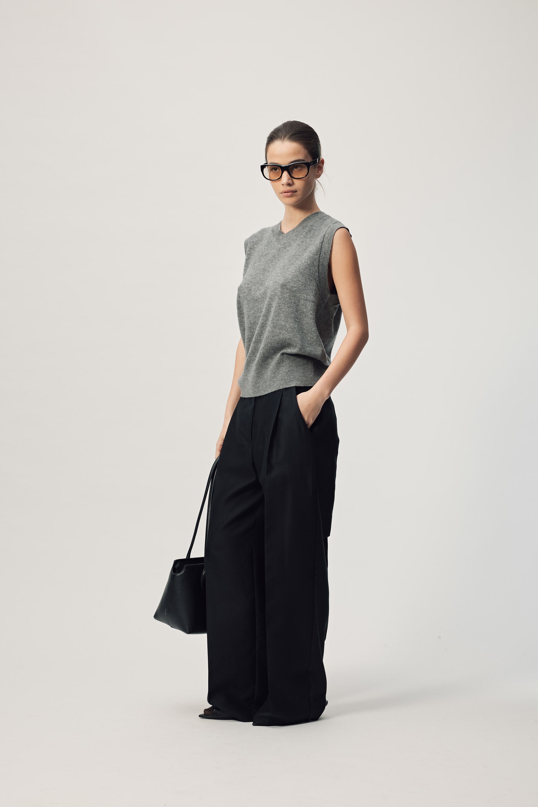 Aero Cashmere Vest AW26 Grey